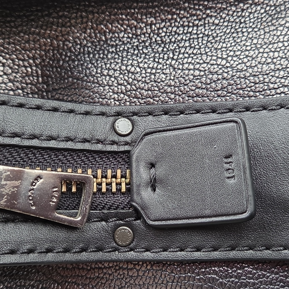 Coach 1941 Rogue Bag - Picture 9 of 9
